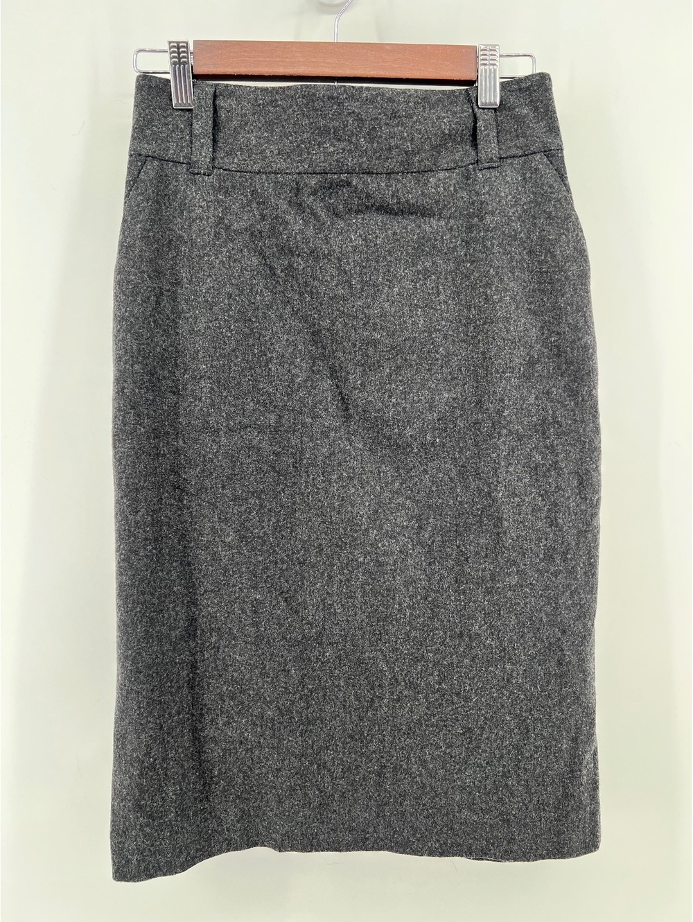 Banana Republic Charcoal Gray Wool Blend Pencil Skirt Size 4 NWT Fall Winter